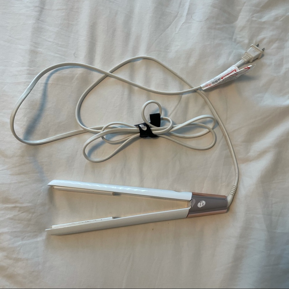 T3 Singlepass Luxe 1” Hair Iron